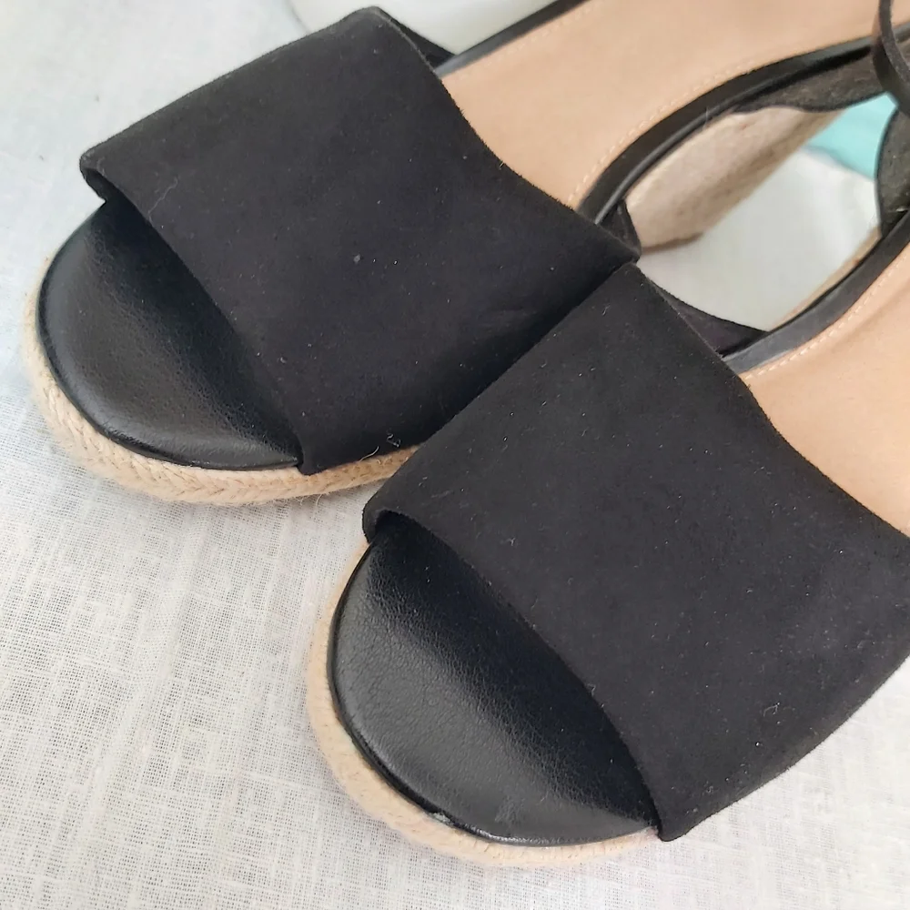 Old Navy black wedge espadrilles 3.5" heels - Picture 5 of 11